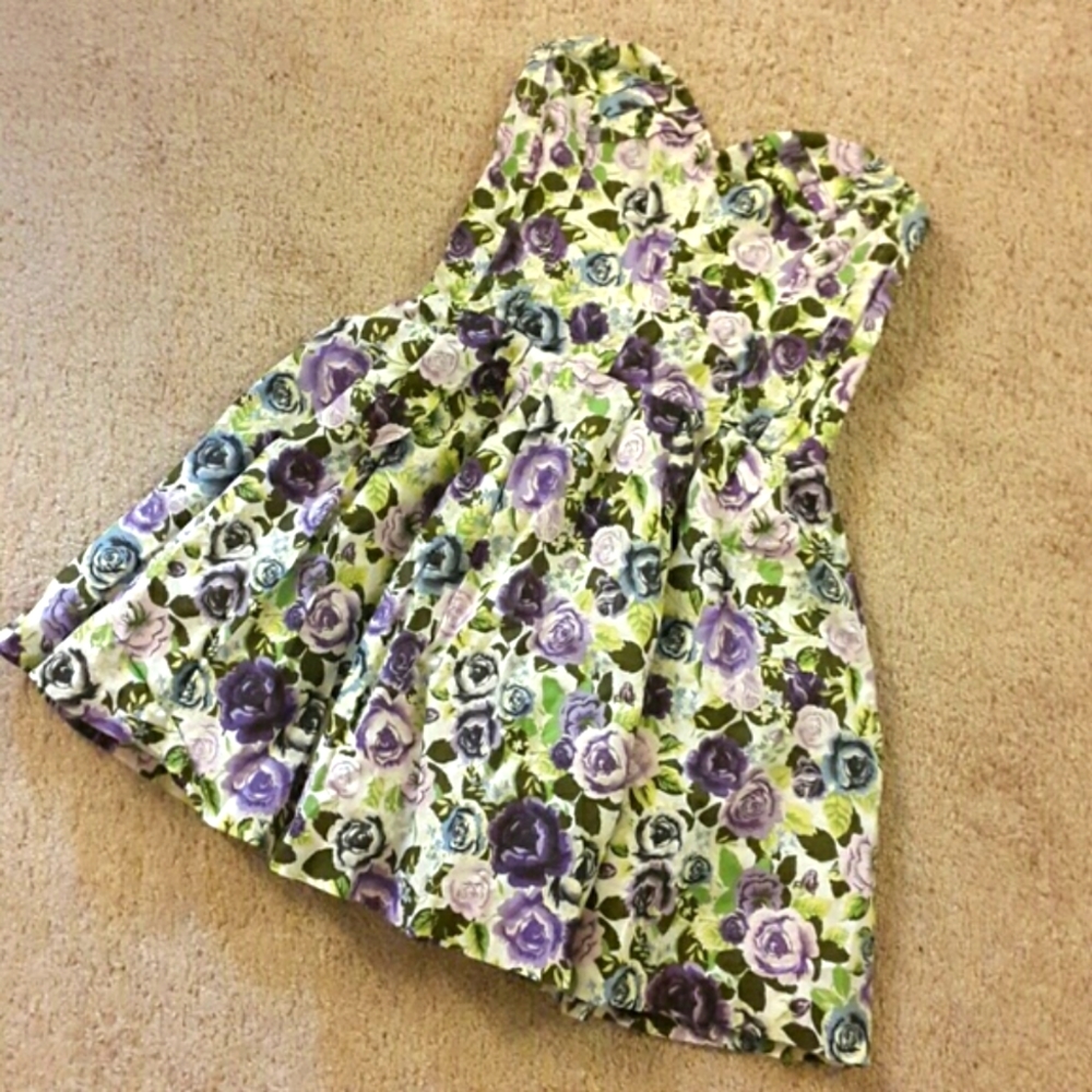 H&M | Sleevless Dress